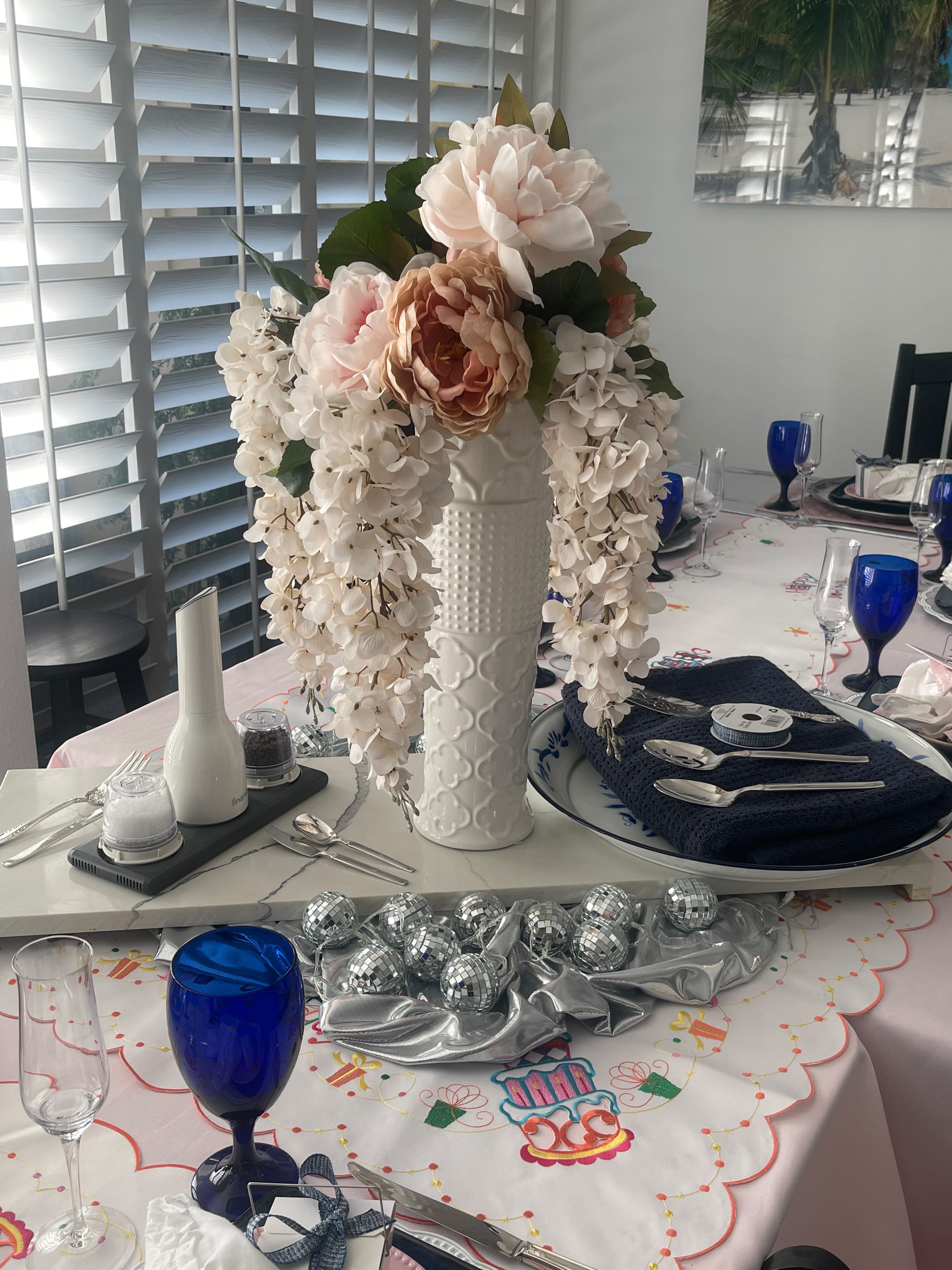 Luxury floral design by Delicate Flowers in Palm Springs